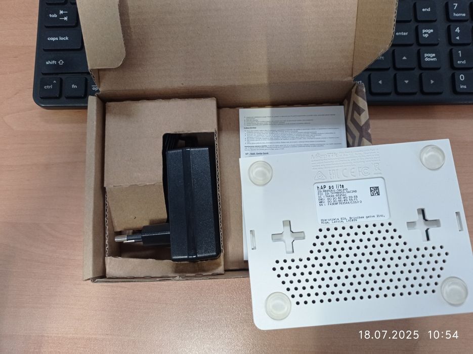 Маршрутизатор (роутер) MikroTik hAP AC lite TC