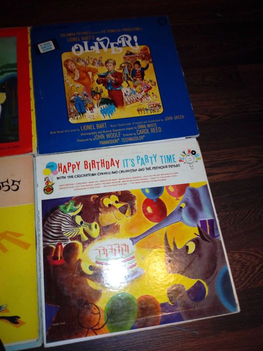 discuri vinil  pick up povesti in limba engleza si muzica cd stare nou