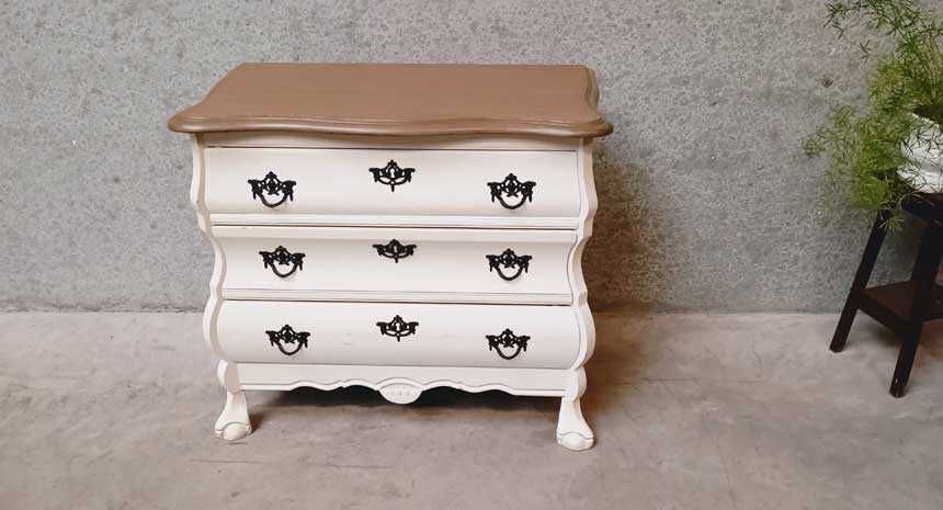 Комод "Чипъндейл" с месингов обков