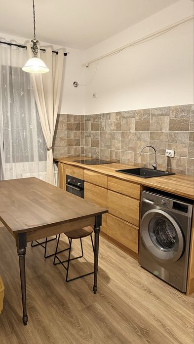 Cazare in Regim Hotelier apartamente 1-2 cam Iasi Centru Palas