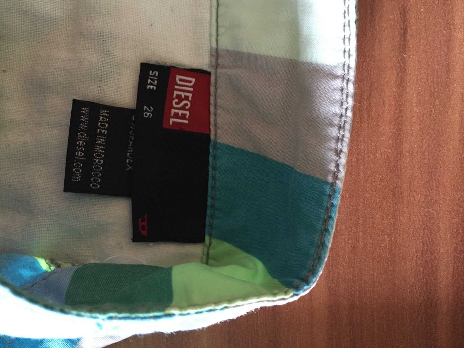 pantaloni colorati cu dungi