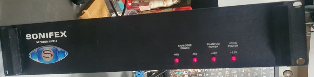 Студиен миксер Sonifex S2