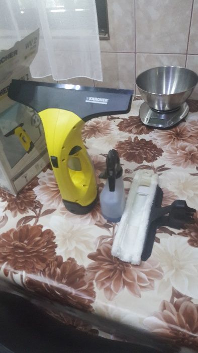 Aspirator pentru ferestre Karcher WV 2 Plus