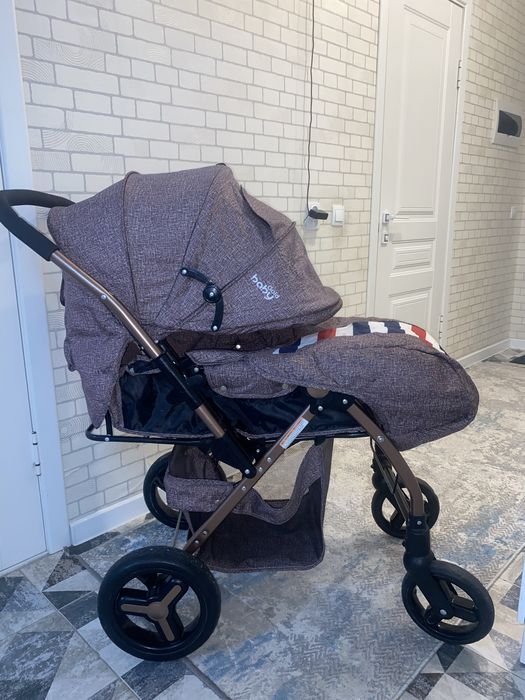 Всесезонная коляска