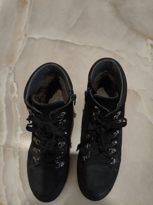 Продам обувь утепленая