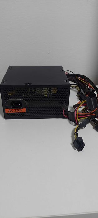 Procesor, placa video, placa de baza, sursa. Toate la 1000 lei..