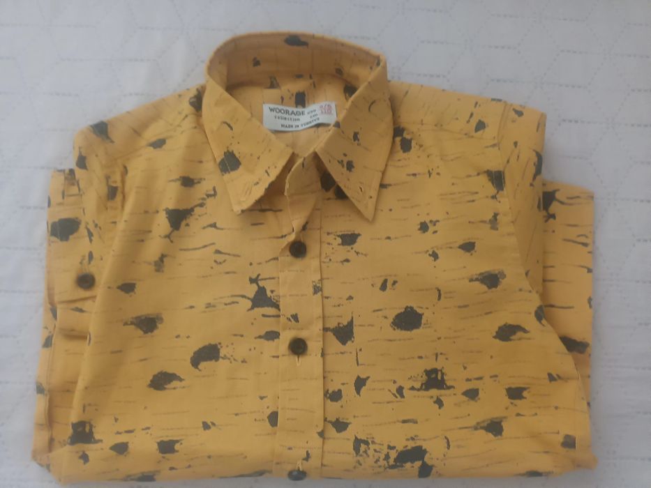 Продавам детска риза за момче