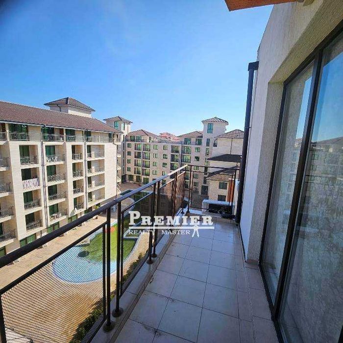 Продава се Двустаен апартамент в к.к. Слънчев бряг - 67 кв.м за 1180 €/кв.м - Снимка #1