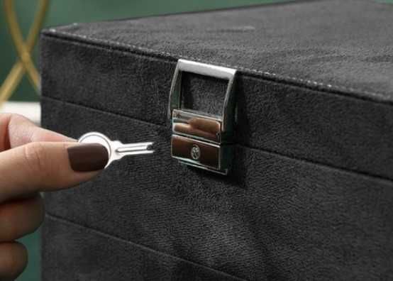 Органайзер тип кадифена кутия за бижута