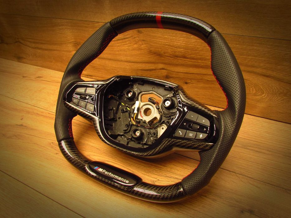 Volan Carbon BMW seria 5 G30/G31, 6 G32, 7 G11/G12