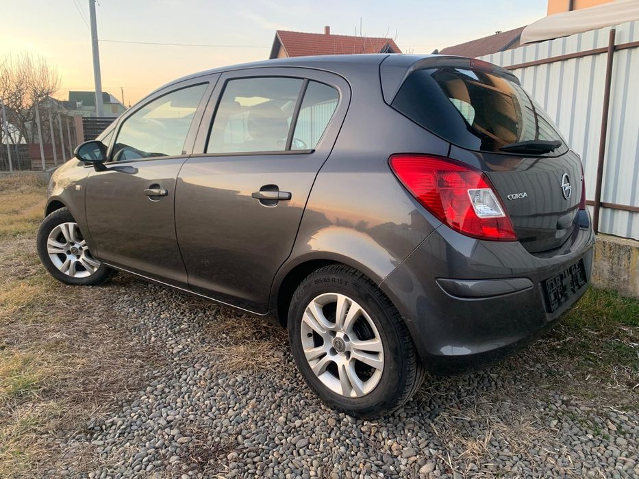 Opel Corsa D 1.3Cdti 95Cp Euro5

-Data primei înmatriculări 27.07.2011