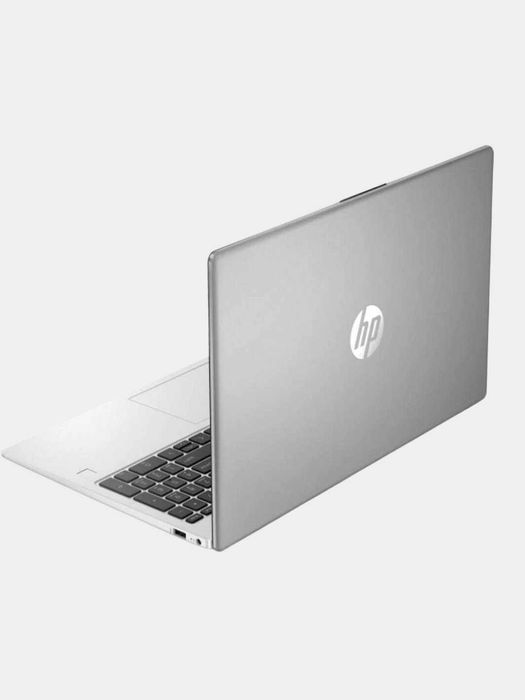 HP 255 G10 Laptop AMD Ryzen 5-7535U DDR5 16GB 512GB  15,6 FHD IPS