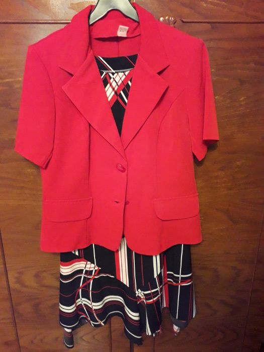 Costumas dama, marimea 50