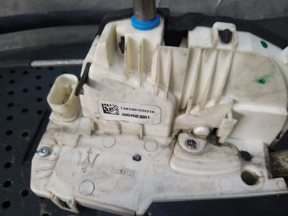Broasca usa soft close dreapta fata maserati ghibli m157 670038407 4064603001