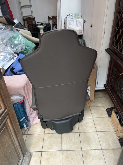 Scaun autorulota , scaun duba