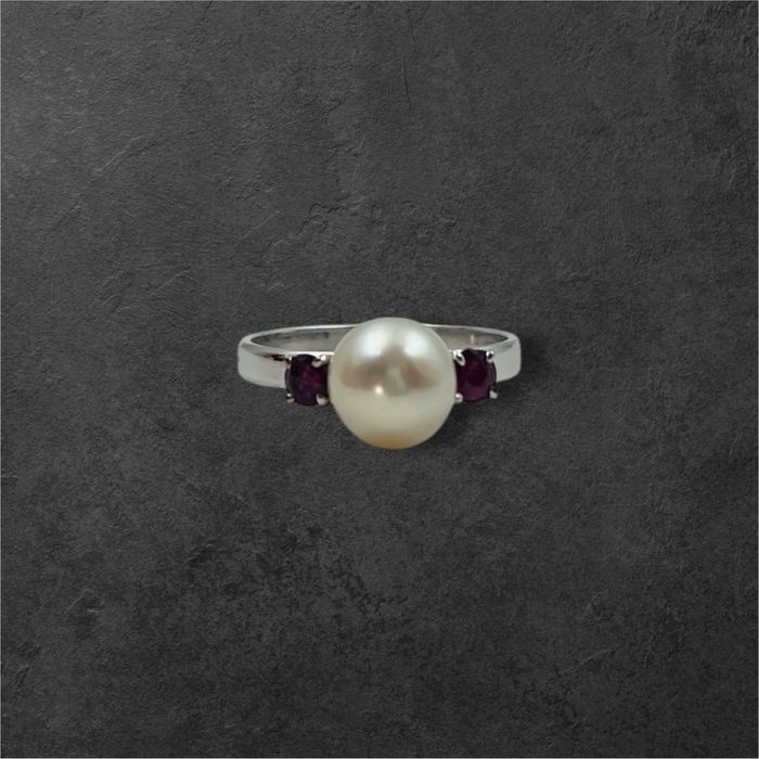 Пръстен с перла и два граната 18к