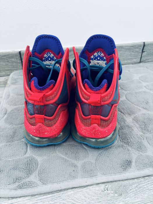 Nike Lebron XIX 19