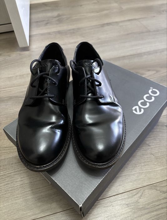 Ботинки Ecco кожанные, размер подходит на 38