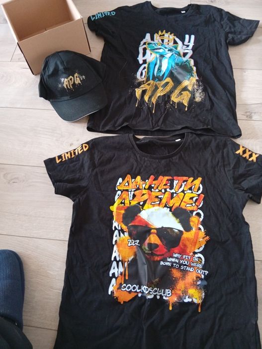Продавам лот две тениски шапка и кутия подаръчна