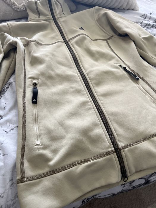 Adidas бежово горнище