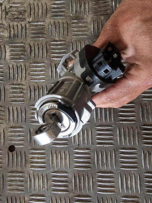 Contact cu cheie Fiat Ducato Peugeot Boxer Citroen Jumper 2.2 HDI