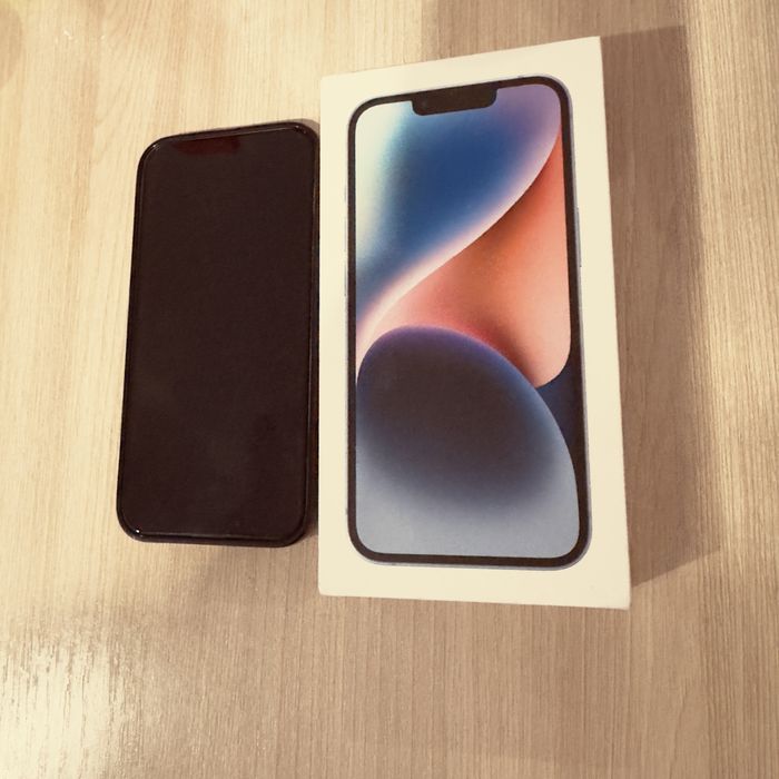 Продам айфон 14 128 гб