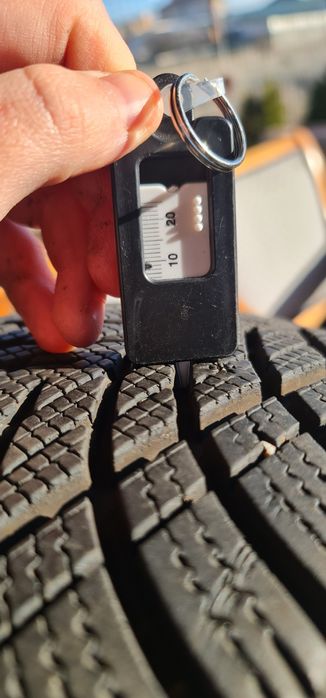 Зимни  гуми 225/45/17 като нови!