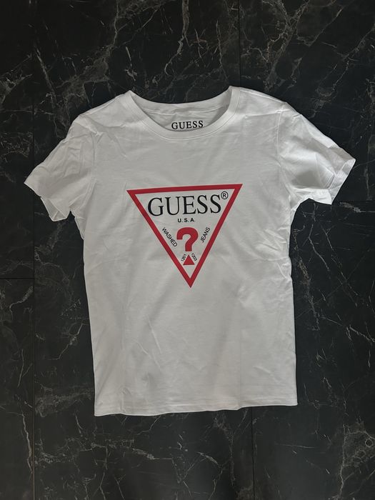 GUESS НОВИ Дамски тениски, М