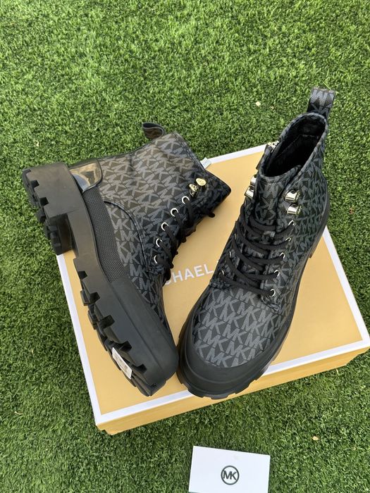 Утепленные ботинки Michael Kors