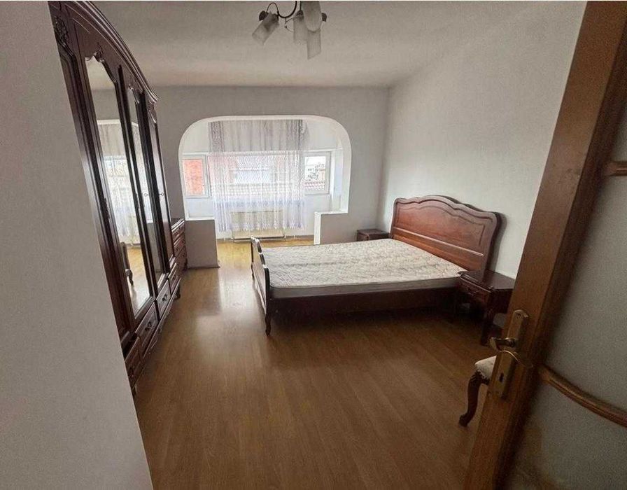 Apartament 3 camere  -  central Manastirea GOLIA - direct proprietar