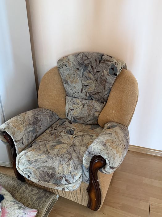 Продам диван и кресло в