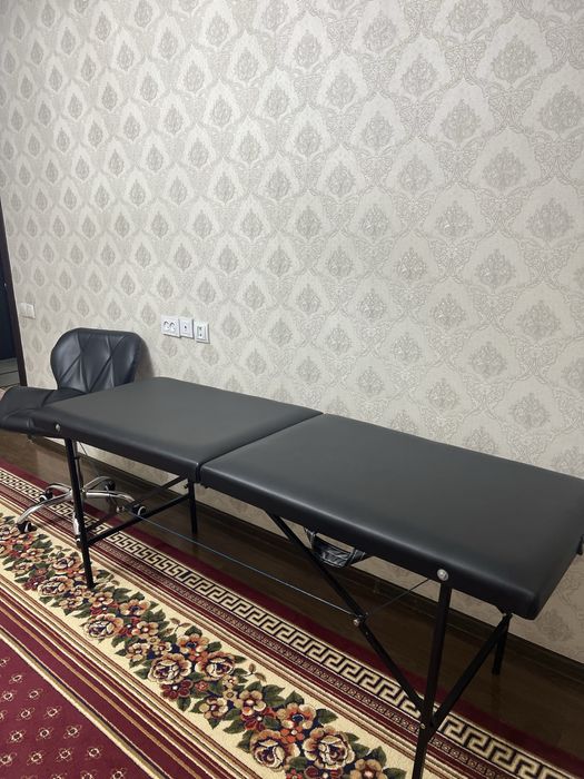 Кушетка и кресло