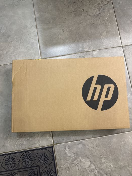 Продам ноутбук HP Laptop