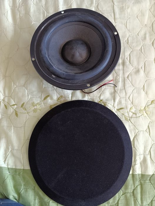Динамик нискочистотный (басы)