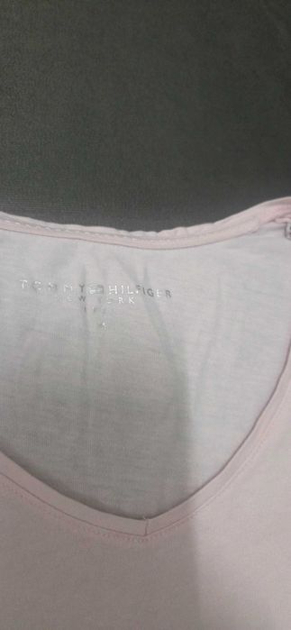 Tricou femei Tommy Hilfiger,original,marimea M,culoare roz,stare foarte buna