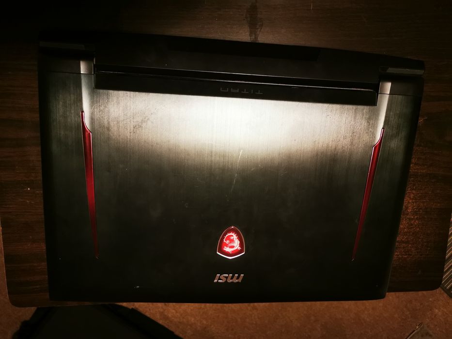 Laptop gaming MSI titan