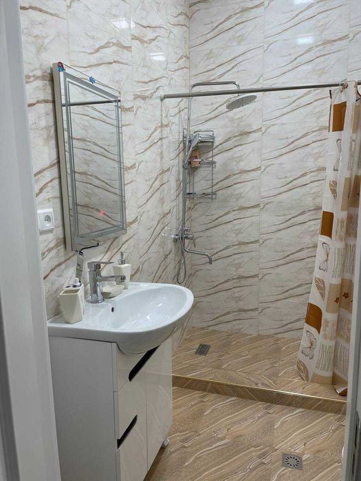 СДАЮ СВОЯ 5 комнат,186 кв. 2х этажная, Сергели7, НОВОСТРОЙКА, 2 сан.уз