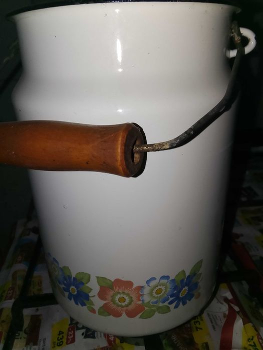 Эмалированный бидон