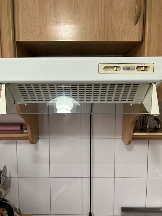 продается вытяжка