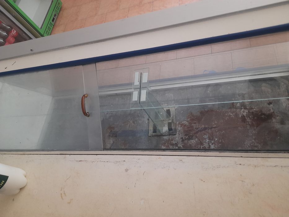 Ветринный холодильник