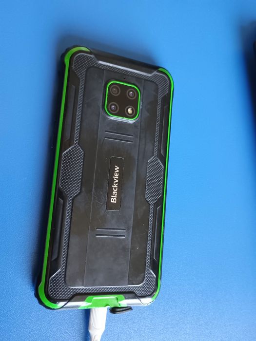 Vând telefon rezistent Blackview 4900