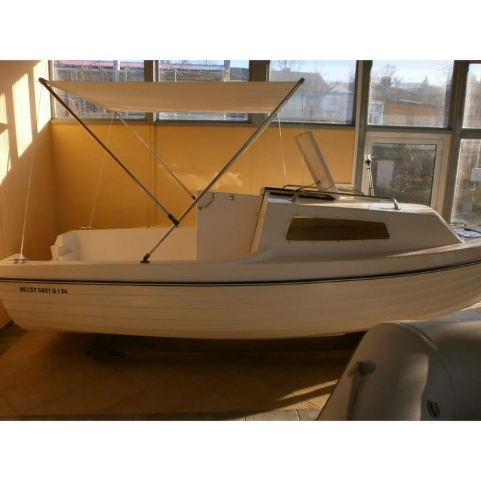 Моторна лодка с кабина Мечта-440М, рибарска лодка, разходка и