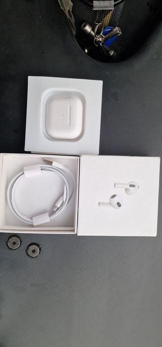 De vânzare căști wireless