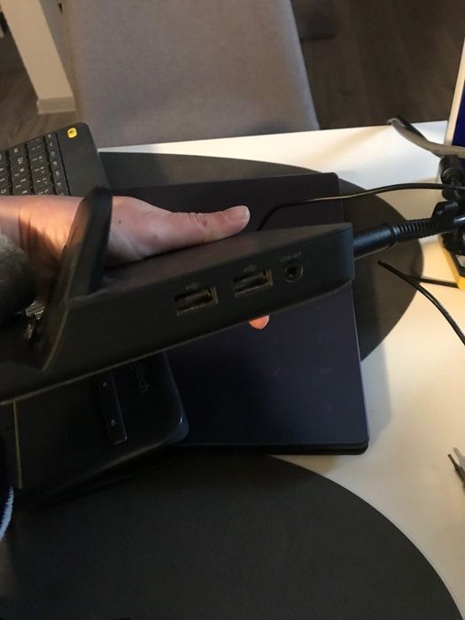 HP ElitePad 1000 + Dock станция + Health Care твърд кейс