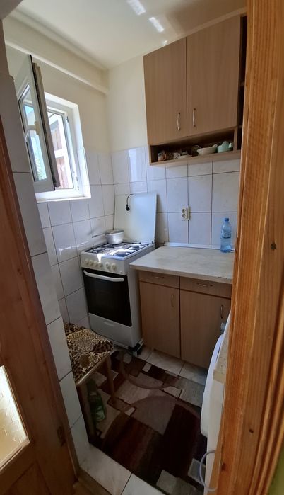 Apartament cu 3 camere Podu Ros