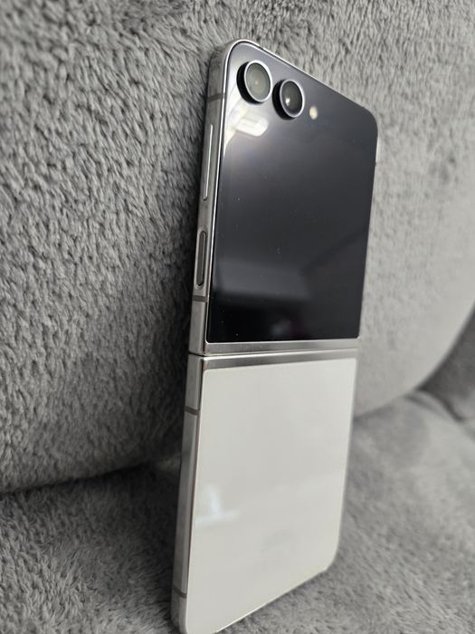 Samsung flip 5 512