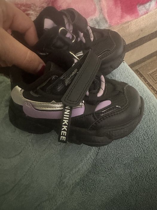 Кроссовки в отличном состоянии.