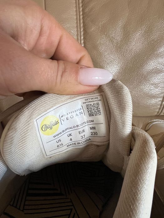 Маратонки Buffalo 37 номер