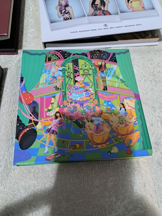 Кей поп албуми,стикери,дискове,плакати