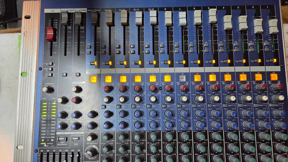 Yamaha MG16/6FX consola de mixaj